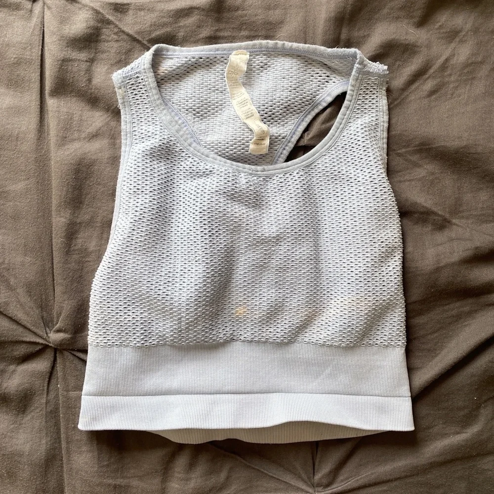 Alo Yoga Power Sports Bra in Sea Mist - Picture 2 of 8